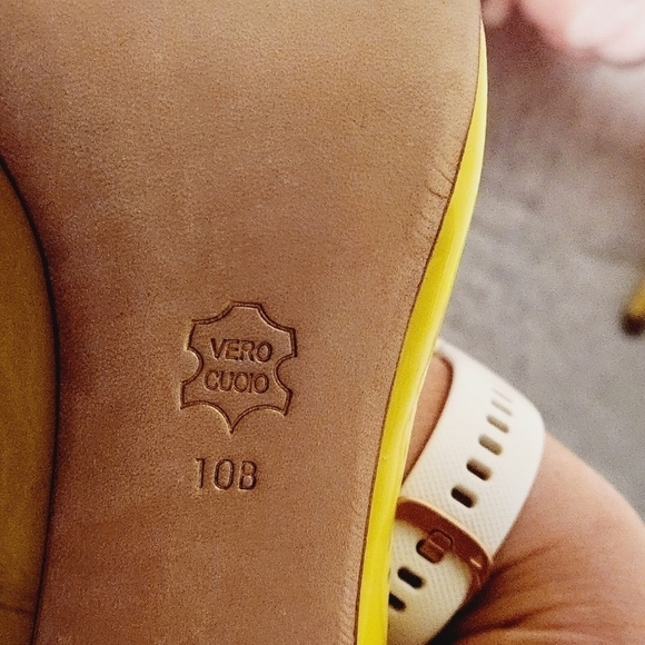 Elegant Yellow Heels - Picture 6 of 7